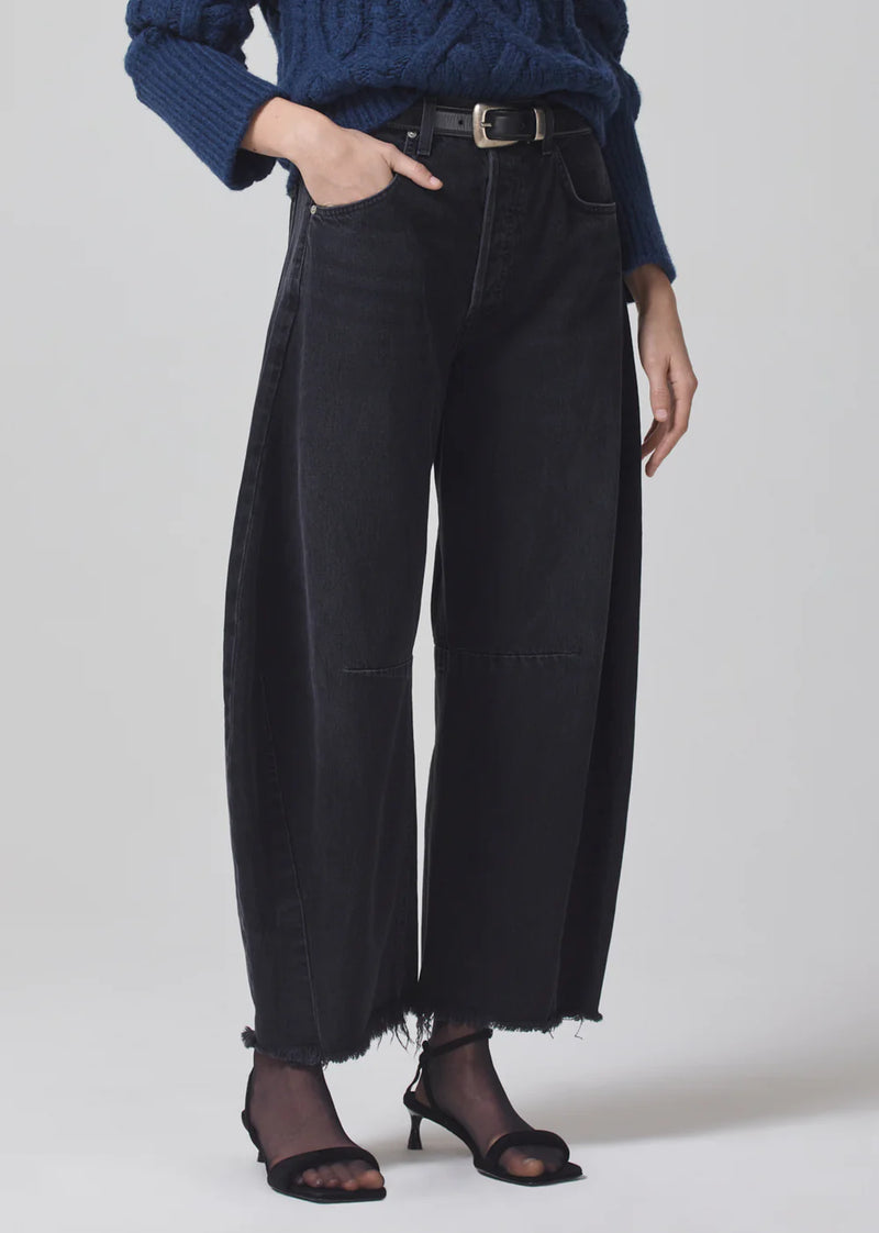 Pants with horseshoe on pocket hot sale