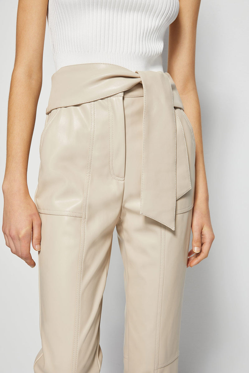 Signature Tessa Pant  SIMKHAI   